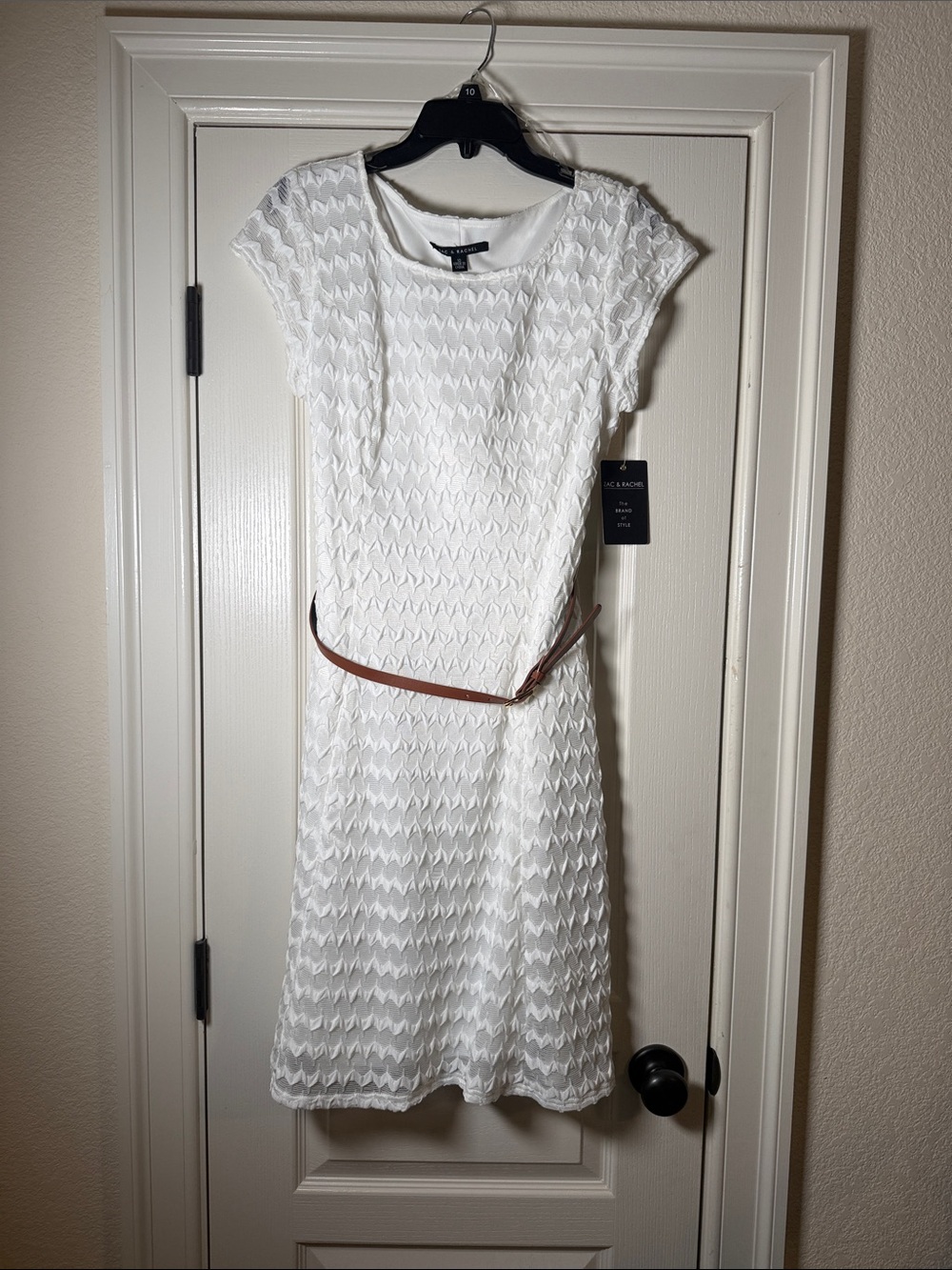 Zac & Rachel White Textured Cap-Sleeve Midi Dress - Picture 2 of 4